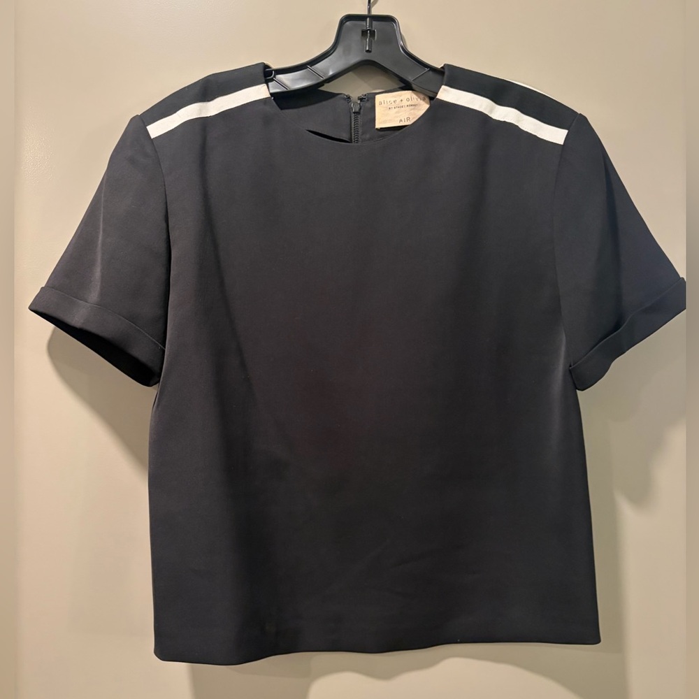 Alice and Olivia Top size S